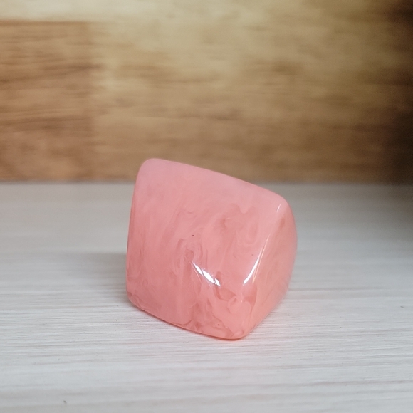 SALMON PINK MARBLED RING - Picture 1 of 9